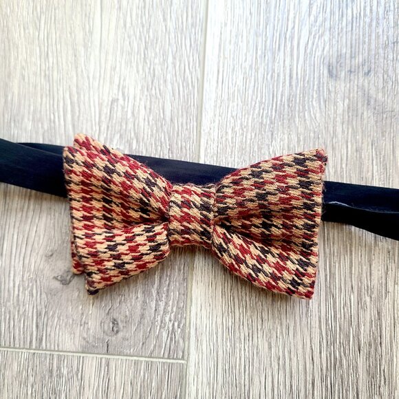 Red, Tan & Black Plaid Adjustable Clip-on Bow Tie by American Apparel -deadstock - Picture 3 of 5